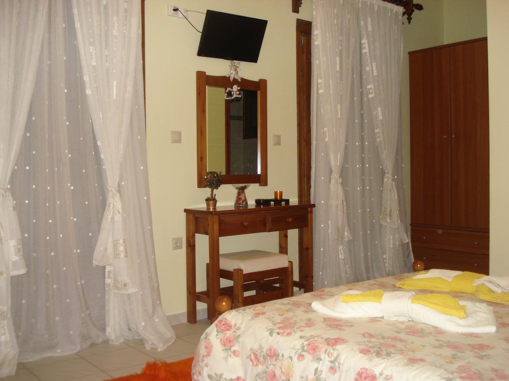 Hotel Iris Arájova Exterior foto